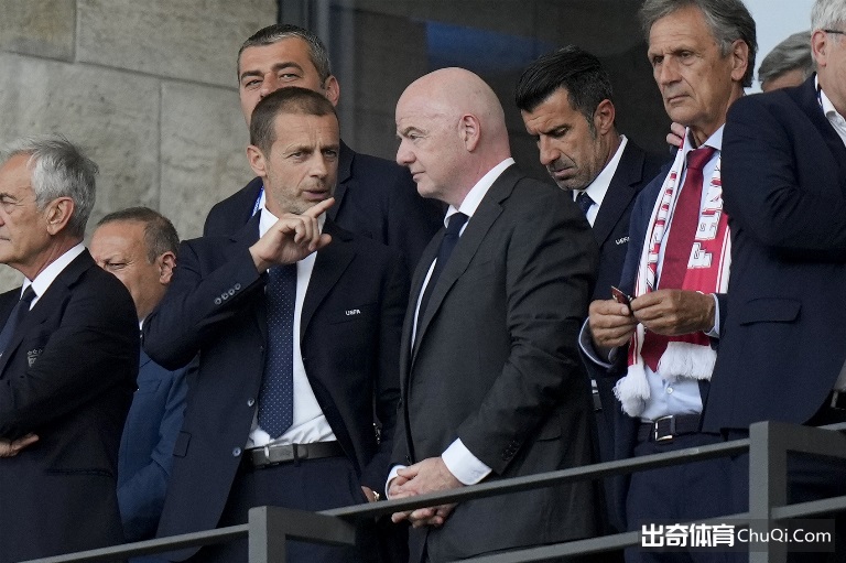 孙兴慜比赛,中传球受阻,支撑脚深陷,太阳城,太阳城娱乐,太阳城app,太阳城赌场