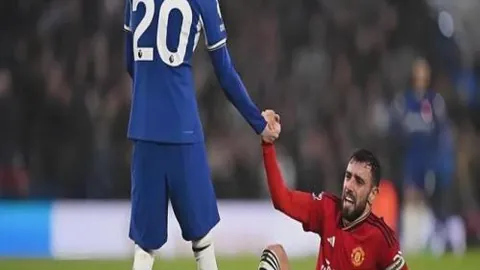 佛罗伦萨意甲第36轮以2-0完胜罗马，冈萨雷斯点球破门，博纳文图拉梅开二度